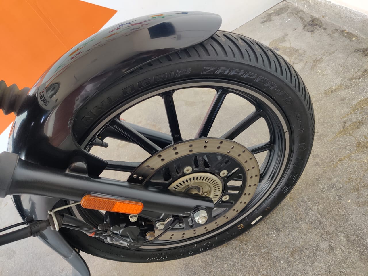 avenger 150 front tyre price