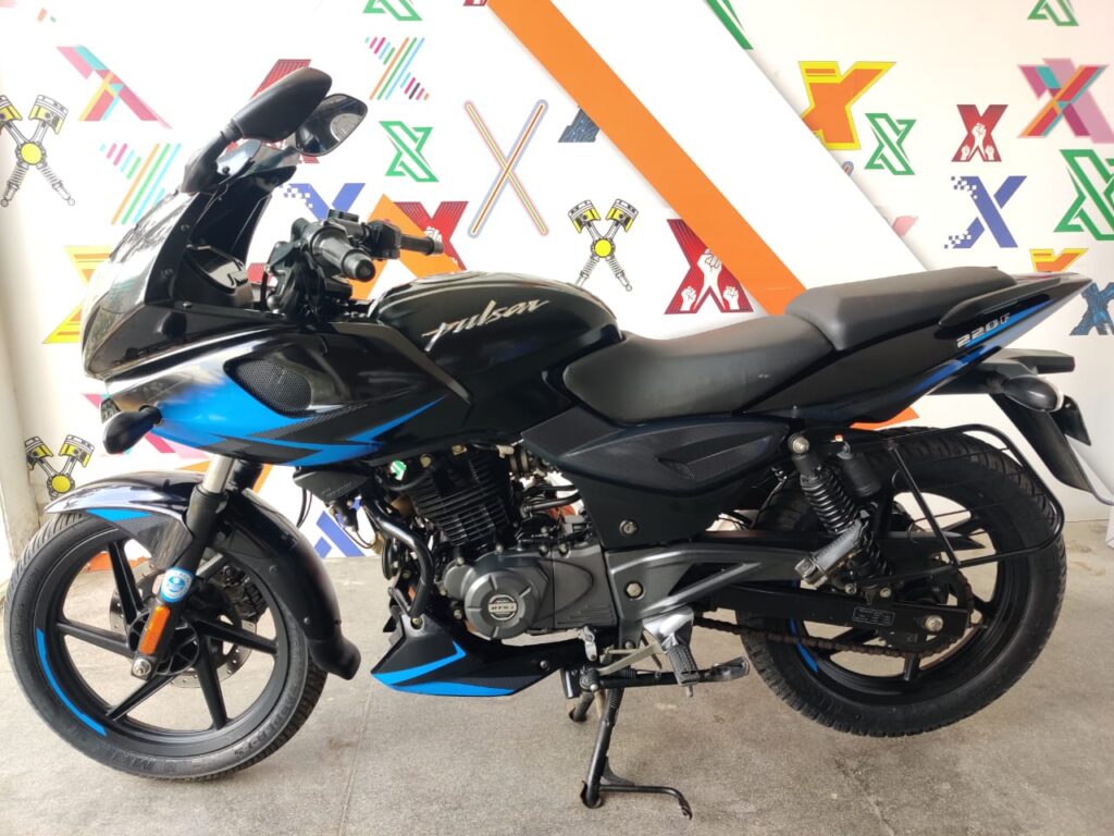 Bajaj Pulsar 220 F