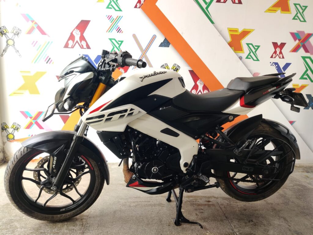 Bjaj Pulsar NS 200 abs