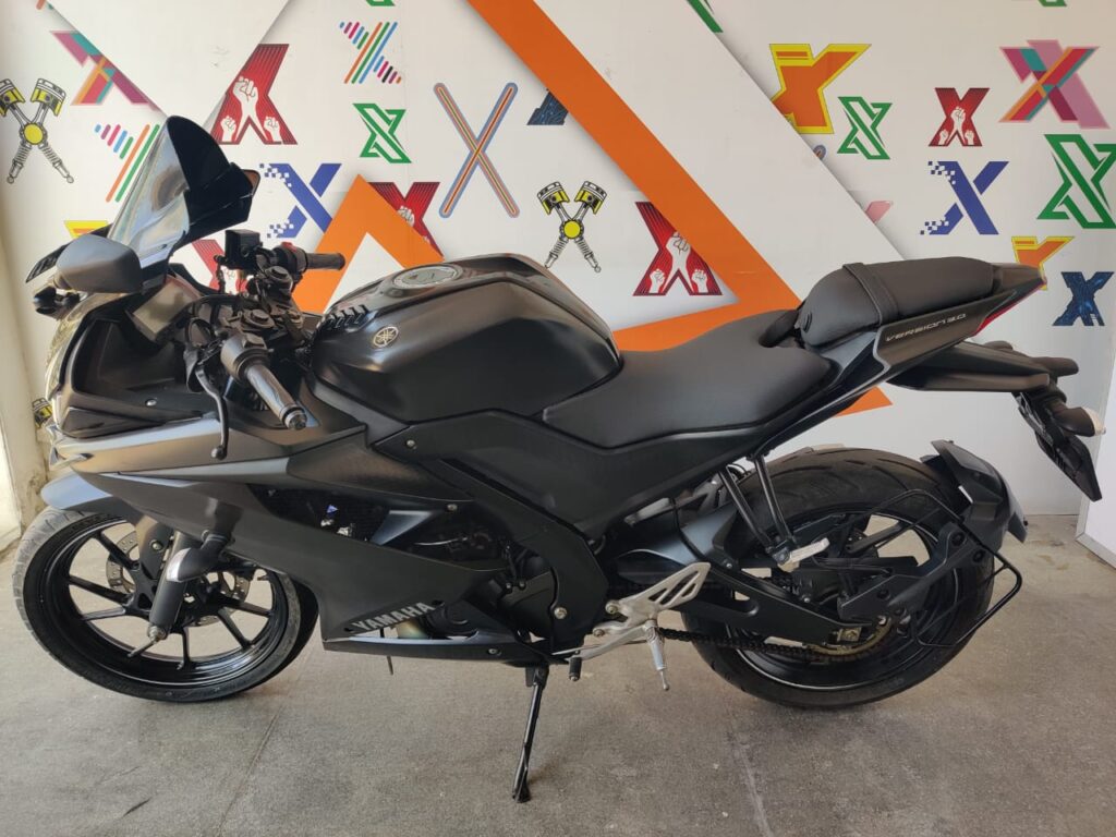 Yamaha R15 V3